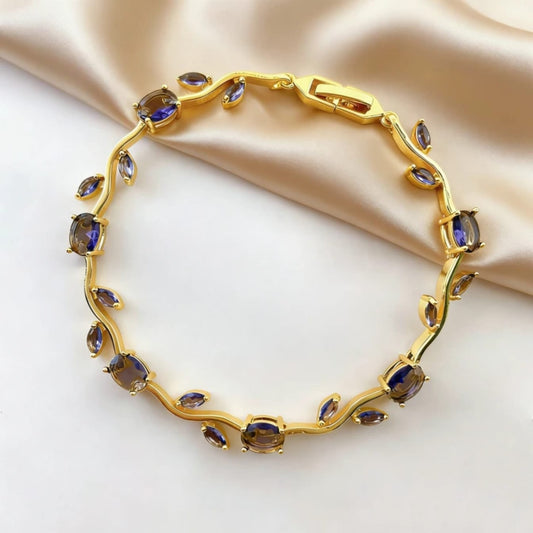 Korean Style White Flower Tulip Heart Bracelet